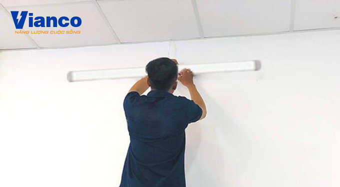 cach-lap-den-ban-nguyet-don-gian